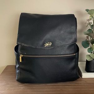 Freshly Picked Classic diaper backpack in Ebony